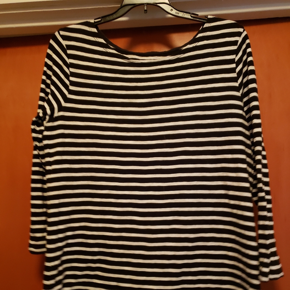 Old Navy black and white stripped shirt